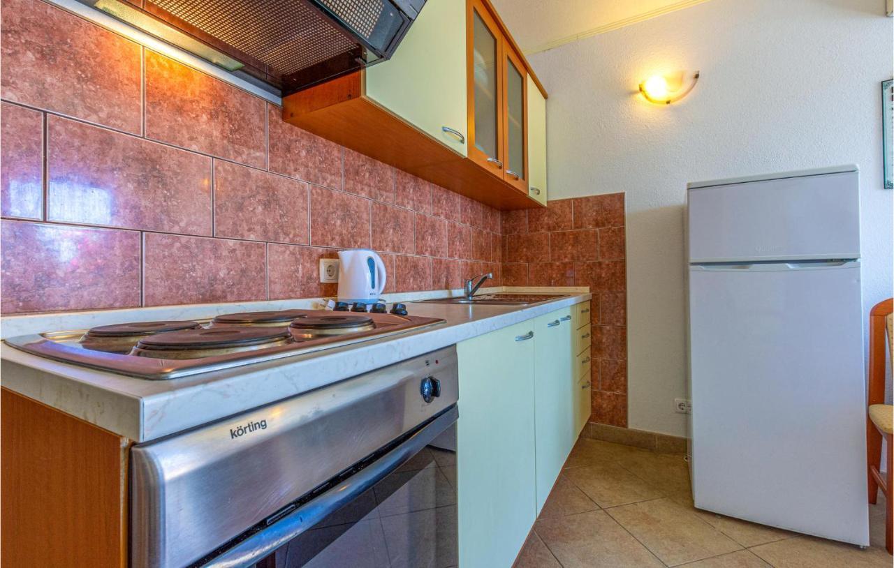 Stunning Apartment In Duce With Wifi Exterior photo